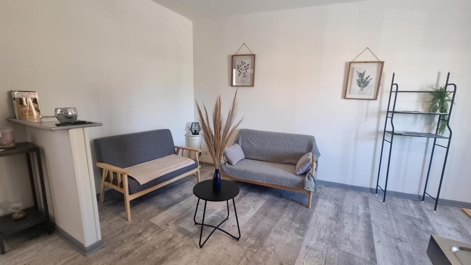 T2 Centre Renove 40 M2 Confort ! Шарлевиль-Мезьер Экстерьер фото